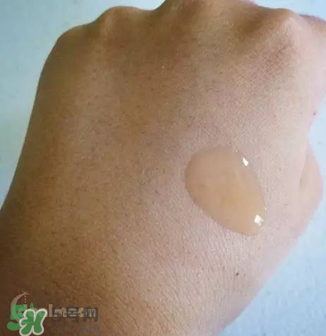 蘭蔻大眼精華和雅詩蘭黛小棕瓶哪個(gè)好？蘭蔻大眼精華和小棕瓶對比