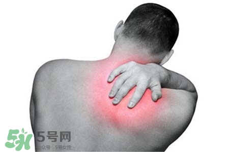 脖子疼和枕頭有關(guān)系嗎？脖子痛是因?yàn)檎眍^的高度嗎？
