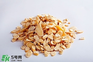 黃芪泡水喝的功效與副作用？黃芪有什么作用？