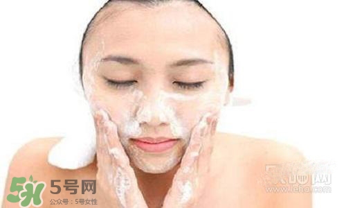 毛孔堵塞用什么洗面奶？毛孔堵塞用洗面奶注意事項