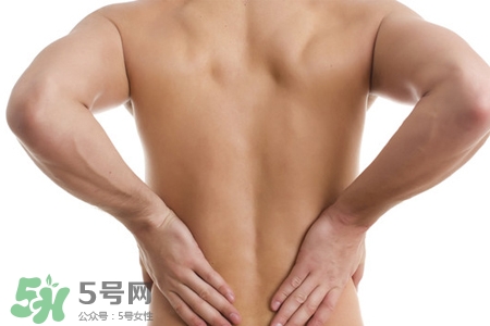骨質(zhì)疏松會(huì)出現(xiàn)背痛嗎？骨質(zhì)疏松會(huì)引起后背疼嗎？