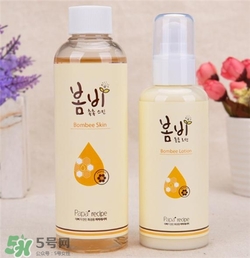 ahc水乳和春雨水乳哪個好？ahc和春雨水乳哪個好用？