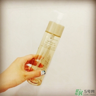 covermark傲麗卸妝油怎么用？covermark傲麗卸妝油使用方法