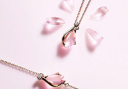 star jewelry2017櫻花限定多少錢？star jewelry櫻花項(xiàng)鏈?zhǔn)宙渻r(jià)格