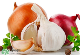 大蒜爛了一點還能吃嗎？大蒜爛根是怎么回事？