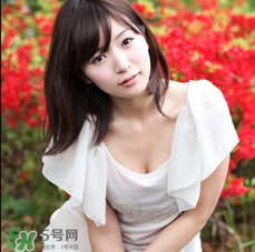 精華乳要洗掉嗎？精華乳要不要洗？