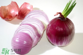洋蔥中間黃了可以吃嗎？洋蔥里面發(fā)黃能吃嗎？