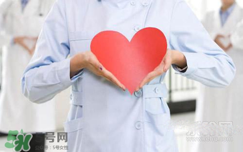 吃野芹菜會(huì)中毒嗎？吃野芹菜中毒了怎么辦？