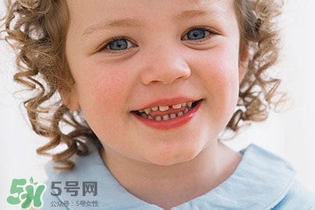 水痘會(huì)發(fā)燒嗎？小孩出水痘發(fā)燒怎么辦？