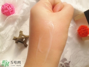 嬌蘭帝皇蜂姿眼霜怎么用？嬌蘭帝皇蜂姿眼霜使用方法