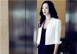 白色西服怎么搭配？白色西服搭配什么內(nèi)搭？