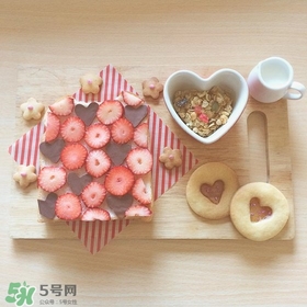 彩繪玻璃餅干怎么做？彩繪玻璃餅干做法