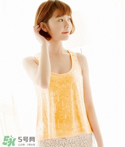 熒光色衣服怎么搭配？熒光色衣服怎么搭配好看？