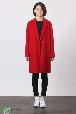 紅色衣服配什么顏色鞋子？紅色衣服配什么鞋子好看？