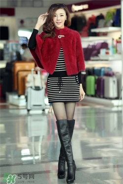 紅色衣服配什么顏色鞋子？紅色衣服配什么鞋子好看？