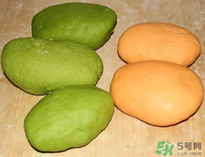 菠菜汁和面怎樣做更綠？怎么樣菠菜汁和面更綠？