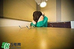 抑郁癥有哪些癥狀？哪些人易患抑郁癥？