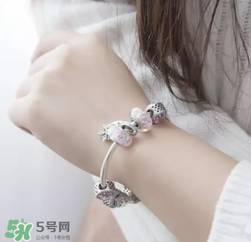 潘多拉2017新品桃花系列在哪里買？pandora桃花系列國內有賣嗎？