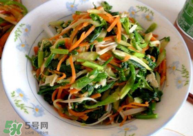 薺菜和金針菇能一起吃嗎？薺菜能和金針菇一起炒嗎？