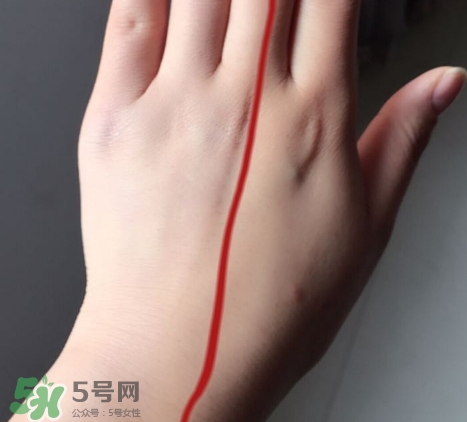 水密碼美女與野獸cc霜多少錢？水密碼美女與野獸氣墊cc價格