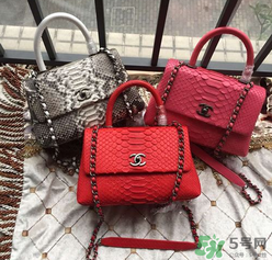 香奈兒蟒蛇皮包包怎么保養(yǎng)？chanel蟒蛇皮包包怎么清洗？