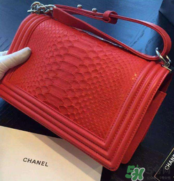 香奈兒蟒蛇皮包包怎么保養(yǎng)？chanel蟒蛇皮包包怎么清洗？