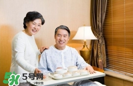 血管性頭痛可以根治嗎？血管性頭痛和神經(jīng)性頭痛的區(qū)別