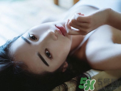 如何與妹子調(diào)情？如何調(diào)情妹子才開心