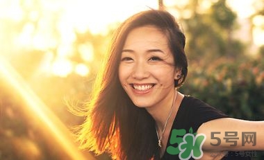 女人熬夜怎么保養(yǎng)皮膚？女人熬夜吃什么補(bǔ)品好？