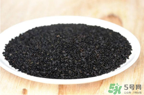 薺菜和芝麻能一起吃嗎？薺菜可以摻芝麻葉吃嗎？