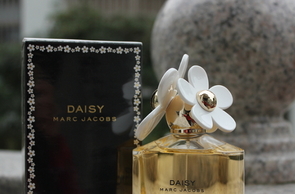 marc jacobs是什么檔次？馬克雅可布是幾線牌子？
