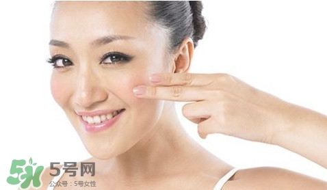 怎樣預(yù)防臉上長斑？如何預(yù)防臉上長斑