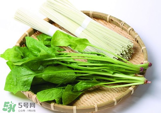 菠菜要焯水嗎？菠菜為什么要焯水？
