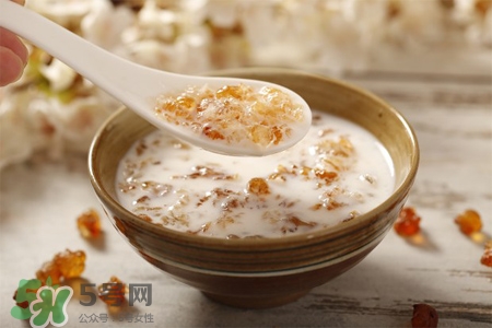 桃膠可以煲湯嗎？桃膠怎么煲湯？