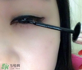 美人魚眼線液怎么用？美人魚眼線液怎么畫？
