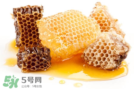 過敏性鼻炎可以吃蜂蜜嗎？過敏性鼻炎能不能吃蜂蜜？