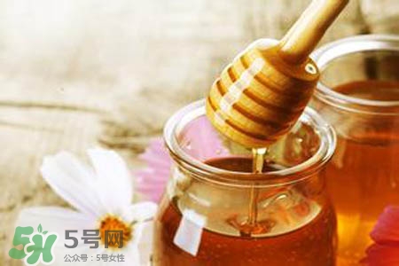 過敏性鼻炎可以吃蜂蜜嗎？過敏性鼻炎能不能吃蜂蜜？