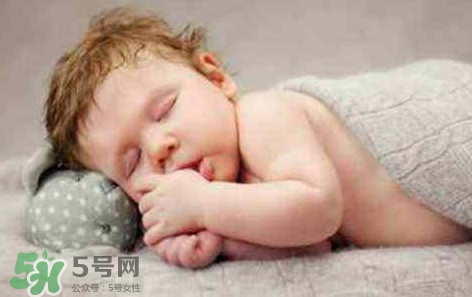 睡眠對人體有何作用？人體正常睡眠幾個小時