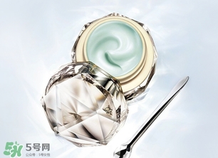 cpb眼霜適合什么年齡？cpb眼霜適合什么膚質(zhì)？