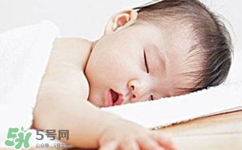 孩子睡覺為什么打呼嚕？孩子睡覺打呼嚕是什么原因