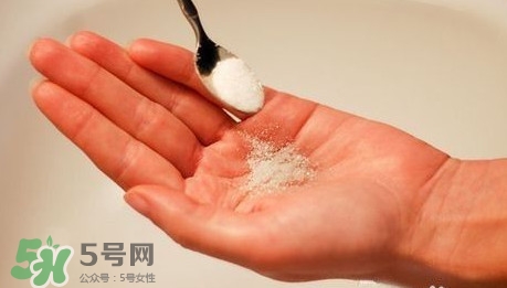 切辣椒后手很辣怎么辦？切辣椒后手很辣多久能好