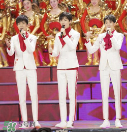 tfboys春晚同款ash鞋正品多少錢？tfboys同款艾熙小白鞋專柜價(jià)格