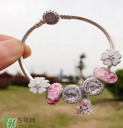 潘多拉桃花系列手鏈怎么看真假？pandora新品桃花手鏈真假辨別