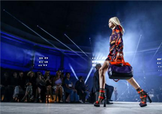 versace2017新品好看嗎？范思哲2017新款怎么樣？