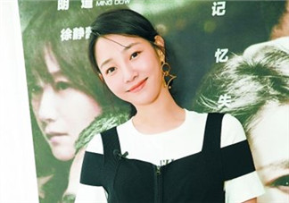 白百合黃色外套是什么牌子？白百合黃色外套是哪個品牌？