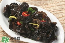 尿酸高可以吃黑木耳嗎？ 尿酸高的能吃木耳嗎？	