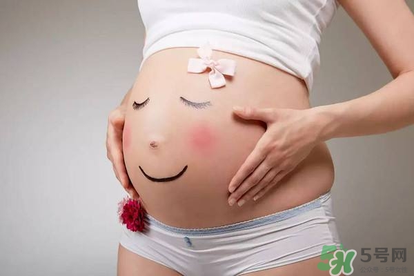 妊娠線看可以看胎兒性別嗎？妊娠線看可以男女嗎？