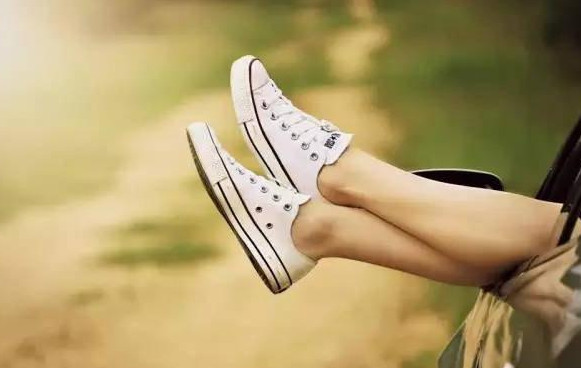 小腿突然抽筋怎么辦？睡覺時小腿突然抽筋