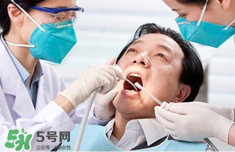 牙周炎怎么得的？牙周炎怎么引起的
