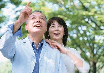 中老年人補(bǔ)鈣什么時(shí)間最好？中老年人補(bǔ)鈣注意事項(xiàng)